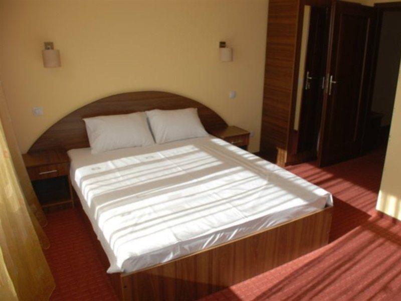 Hotel Coliseum Calafat Buitenkant foto